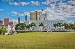 Hauptstadt Asunción in Paraguay (Bildausschnitt bearbeitet) Hauptstadt Asunción in Paraguay (Bildausschnitt bearbeitet) (Bild: Asunción Paraguay, Arcadiuš, CC BY)