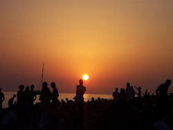 Sonnenuntergang auf Ibiza Sonnenuntergang auf Ibiza (Bild: Sunset in Ibiza, Steven Straiton, CC BY)