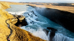 Wasserfall in Island  (Bild: Wasserfall, Alexander Mirschel, Copyright)