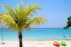 West Bay Beach Roatan West Bay Beach Roatan (Bild: West Bay Beach - Roatan, Adalberto.H.Vega, CC BY)