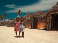 Kinder an der La Playa Isla Saona, Foto: Dominican Republic Ministry of Tourism