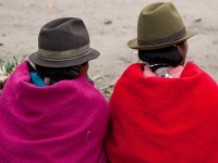 Locals mit traditioneller Kleidung, Foto: Ministerio de Turismo del Ecuador