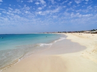 Kilometer langer Sandstrand auf Sal, Foto: Kopp Tours