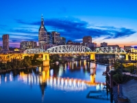 Nashville Downtown Skyline mit der Shelby Street Bridge, Foto: Shutterstock