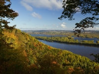 Mississippi River im Herbst, Foto: Shutterstock