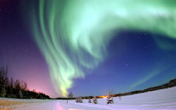 Aurora Borealis in Alaska  (Bild: Aurora Borealis - Bear Lake, Alaska, Jim Trodel, CC BY)