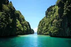 (Bild: El Nido Palawan Big Lagoon, nennnn, CC BY)