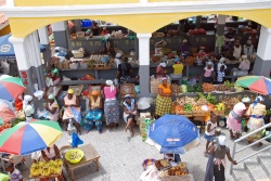 Markt auf Santiago  (Bild: Kopp Tours)